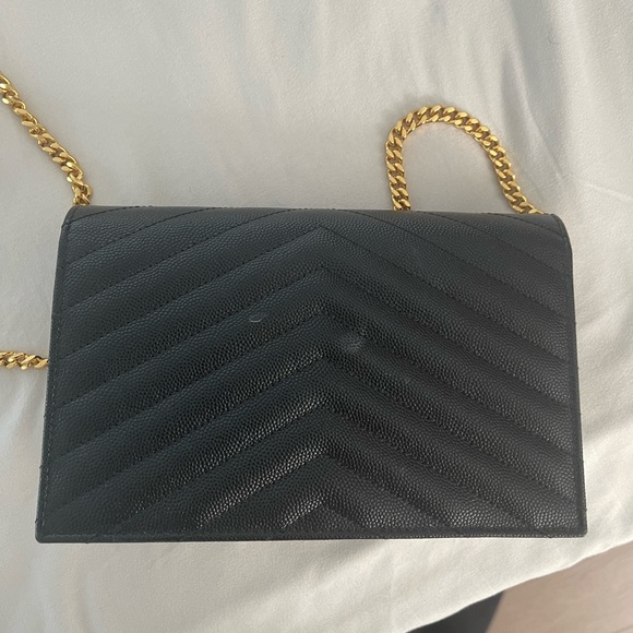 LIKE NEW Authentic YSL CASSANDRE MATELASSÉ ENVELOPE CHAIN WALLET - Picture 2 of 6